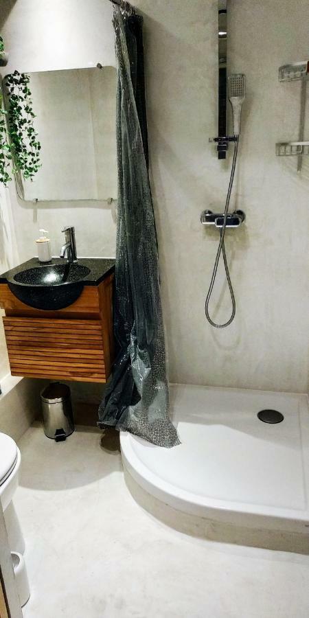 Le Nid Des Arenes Apartment Arles Luaran gambar