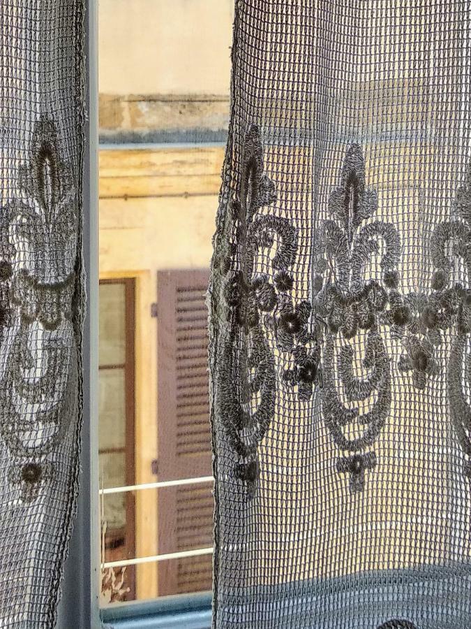 Le Nid Des Arenes Apartment Arles Luaran gambar